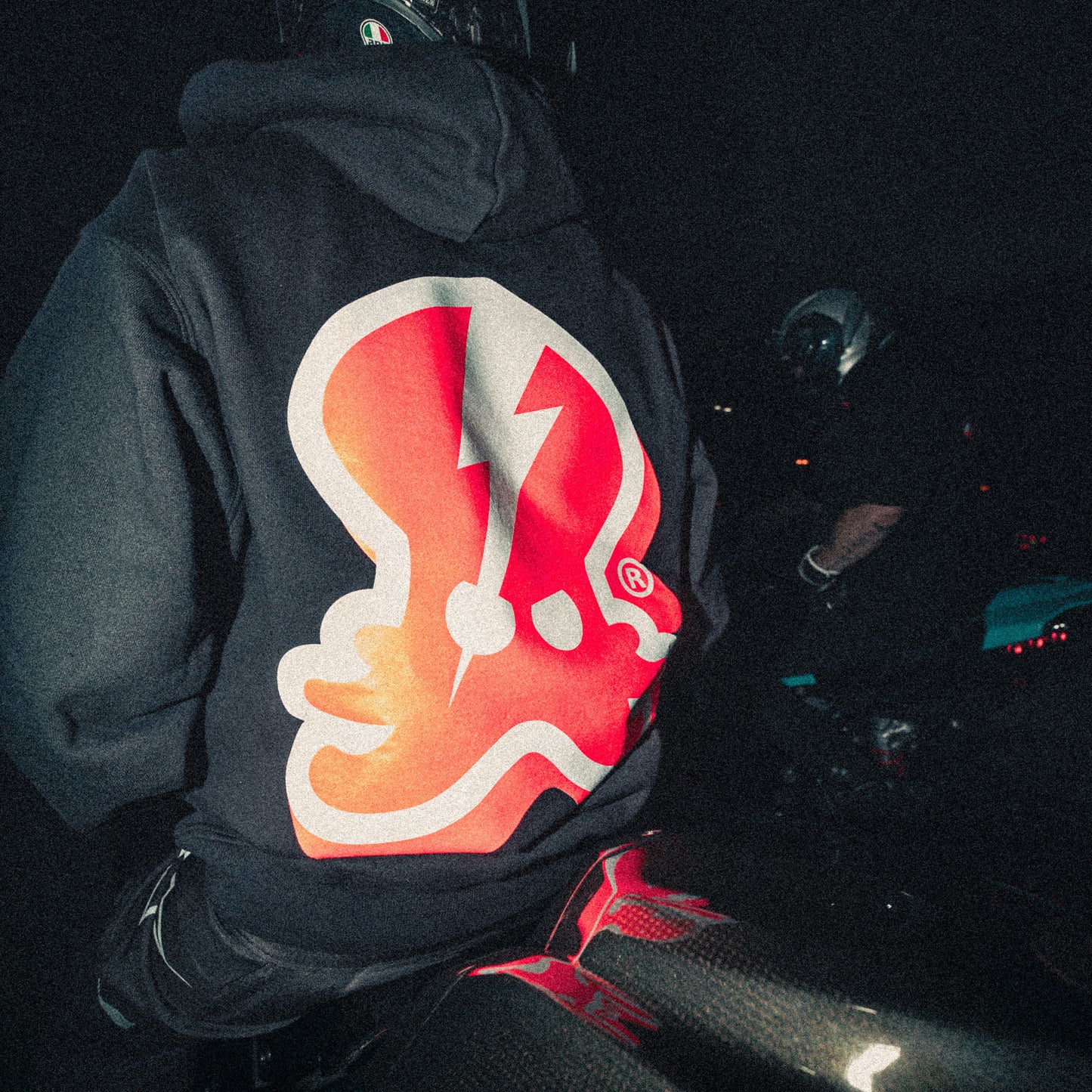 ® HOODIE